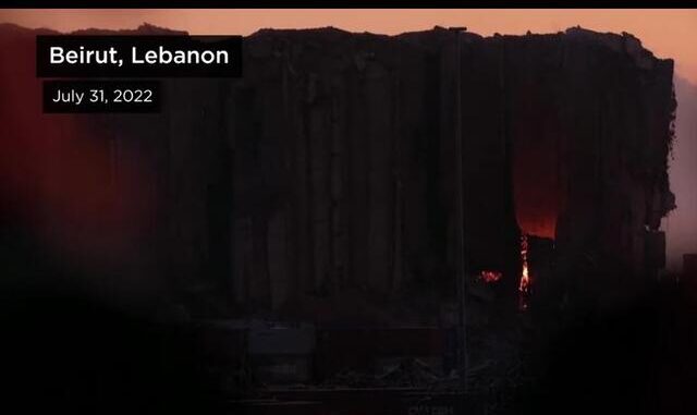 Beiruts korn silo brand og fald